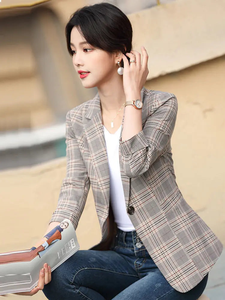 Vintage Plaid Long Jacket for Women - Slim Fit Fashion